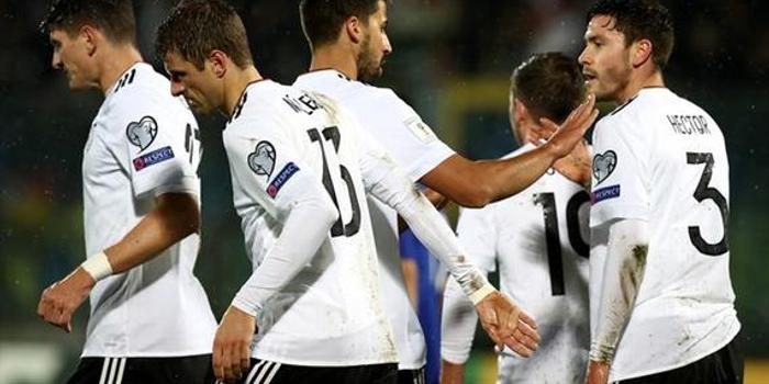  汉诺威96青春风暴来袭，U21小将帽子戏法震惊德甲赛场